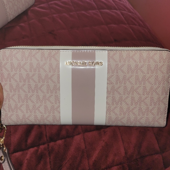 Michael kors nouveau hamilton and matching wallet - Picture 2 of 10